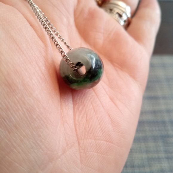 Natural Burmese Jadeite Barrel Pendant - Picture 5 of 8